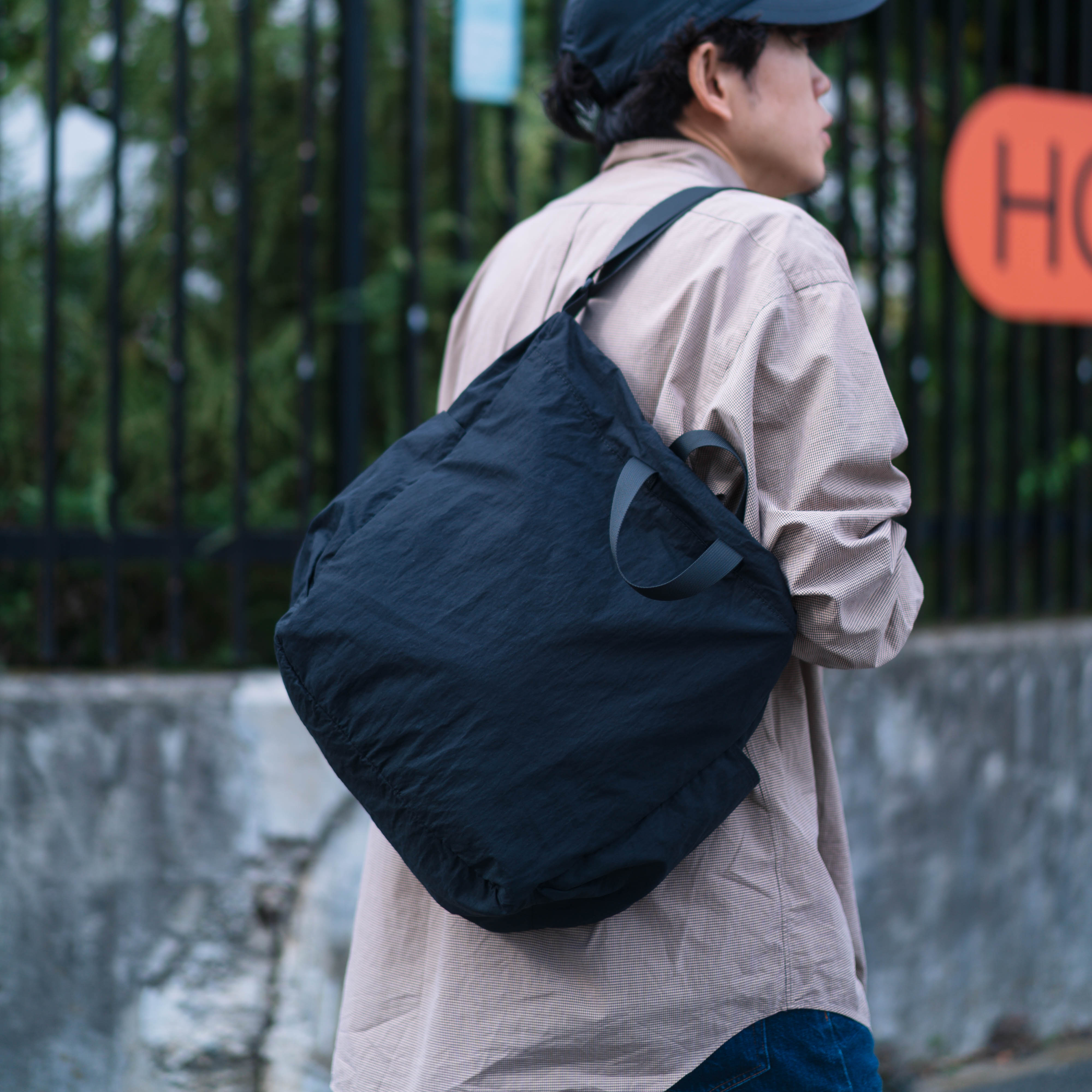 VEIL shoulder
