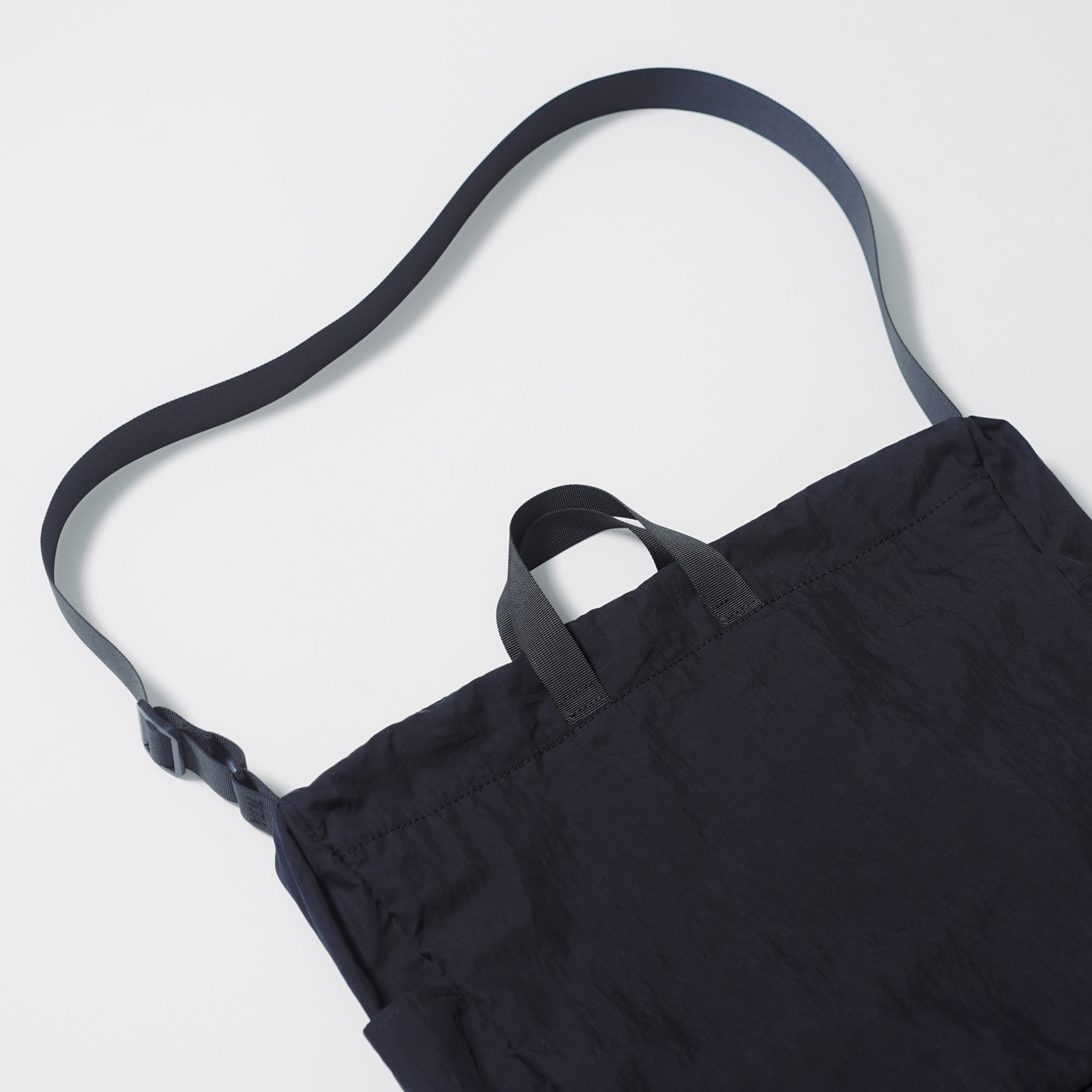 VEIL shoulder / アウターバッグ