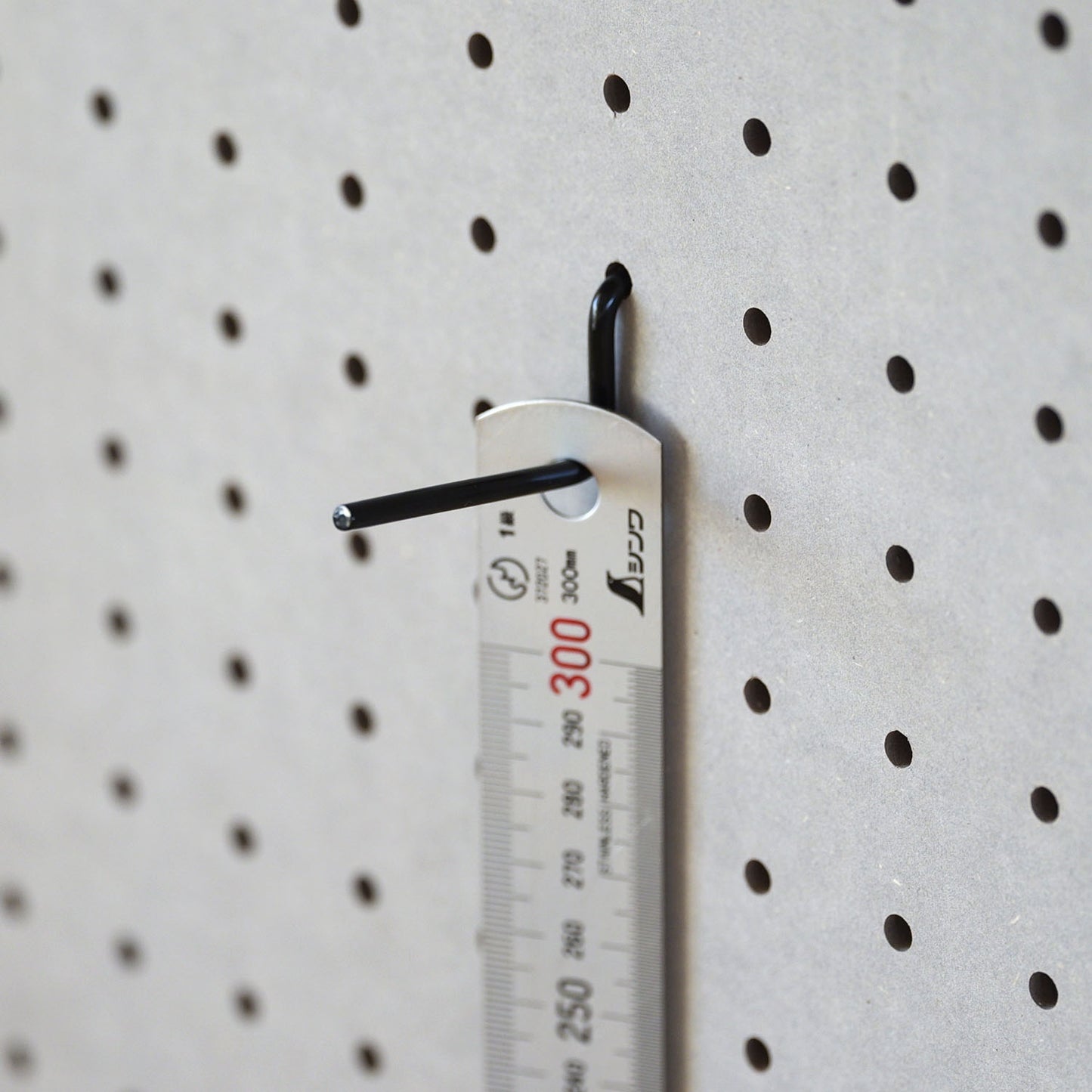 WALL FOR ONE  HOOK（有孔ボード用フック）