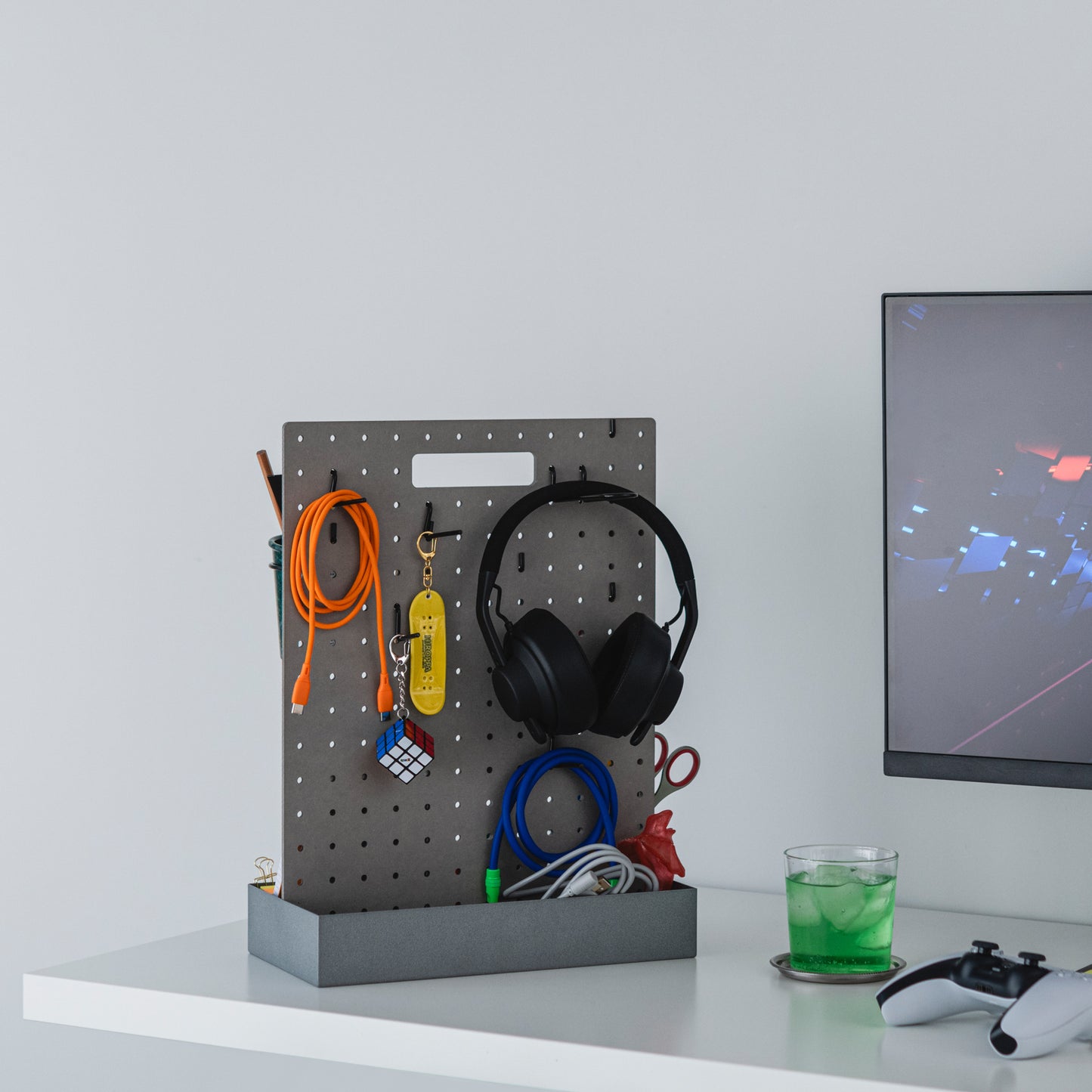 WALL FOR ONE  TOOLBOX